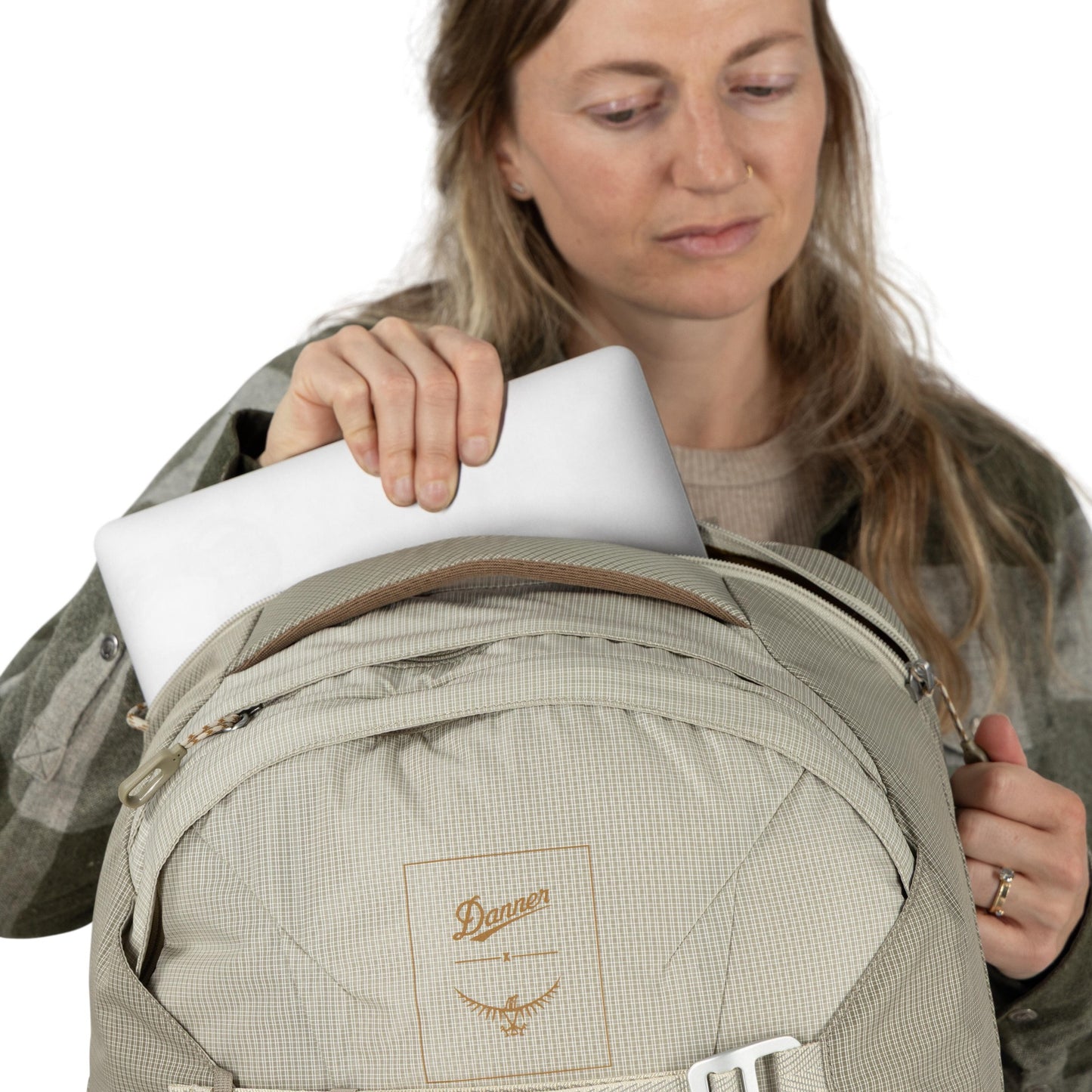 Osprey x Danner Fairview™ 40 Travel Backpack
